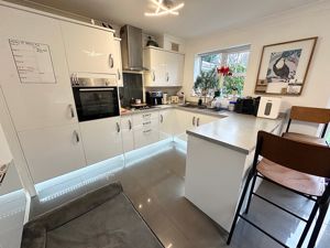 Kitchen- click for photo gallery